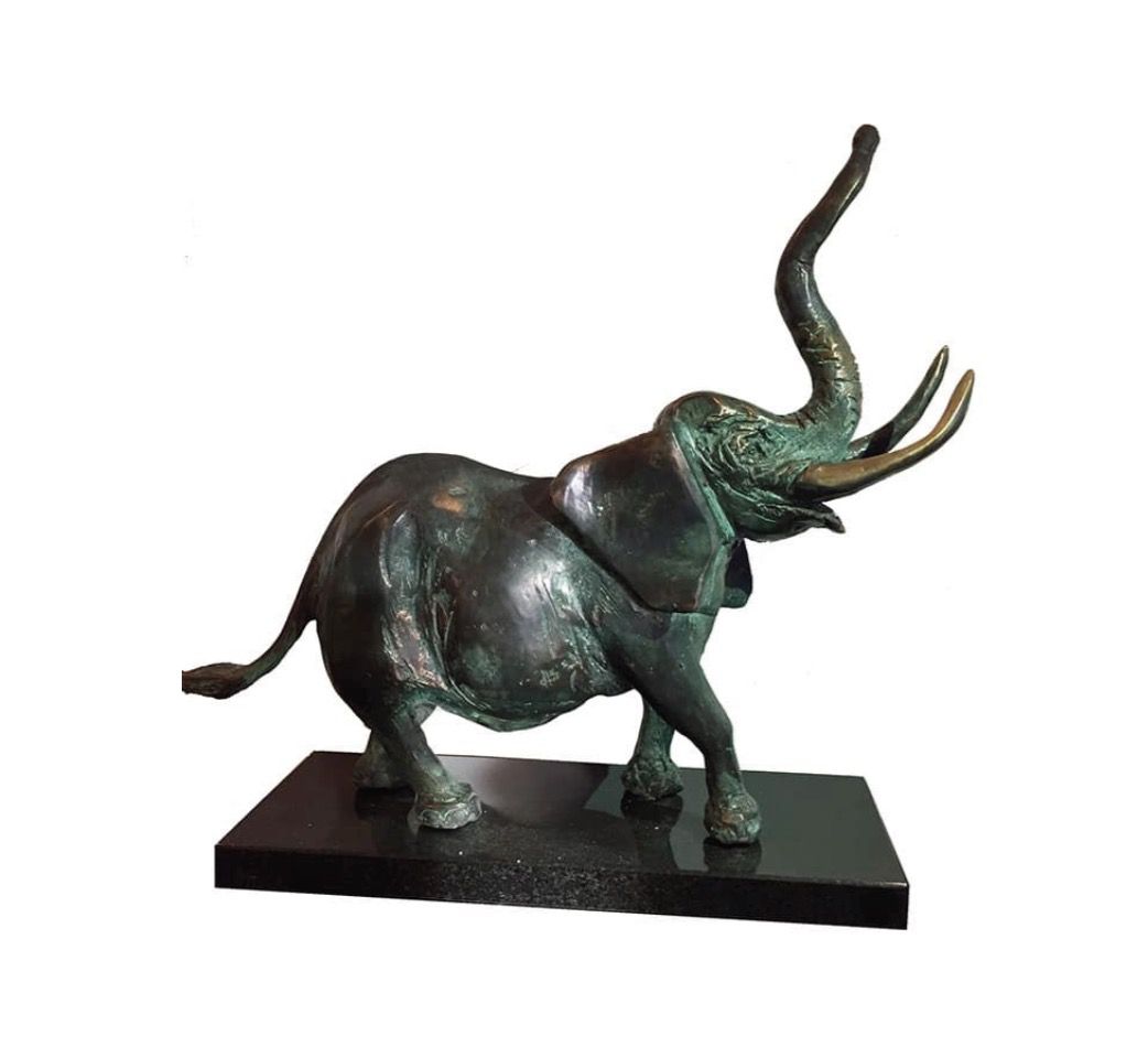 Tóth Kristóf: Elefant